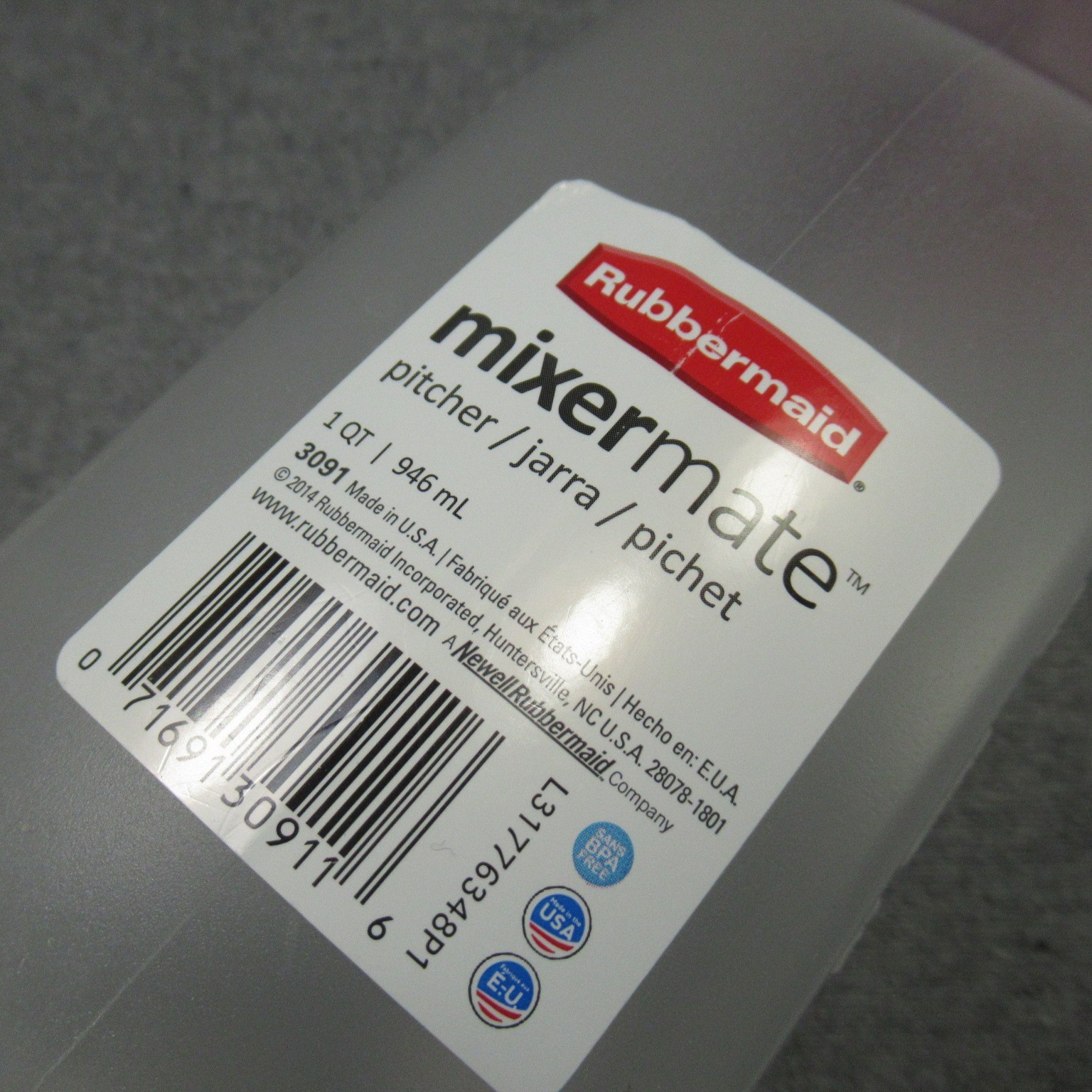 Rubbermaid 1 Qt 32 Oz Mixermate Water Bottle Container Pitcher Red USA 3091