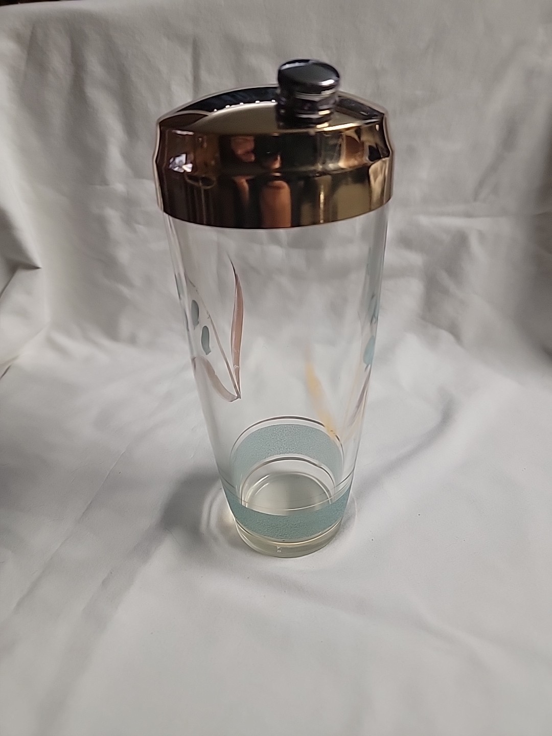 Vintage glass cocktail martini shaker with Painted Shells Design Beach Style