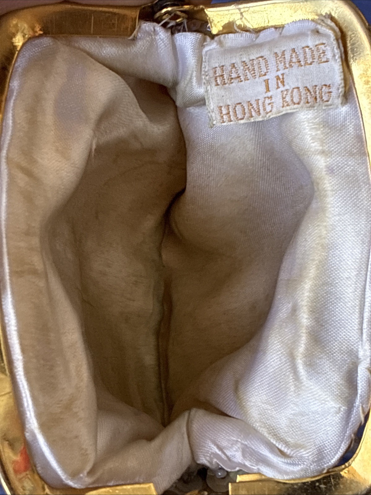 Vintage White Bead And Sequins Change Purse That Was Hand Made In Hong Kong