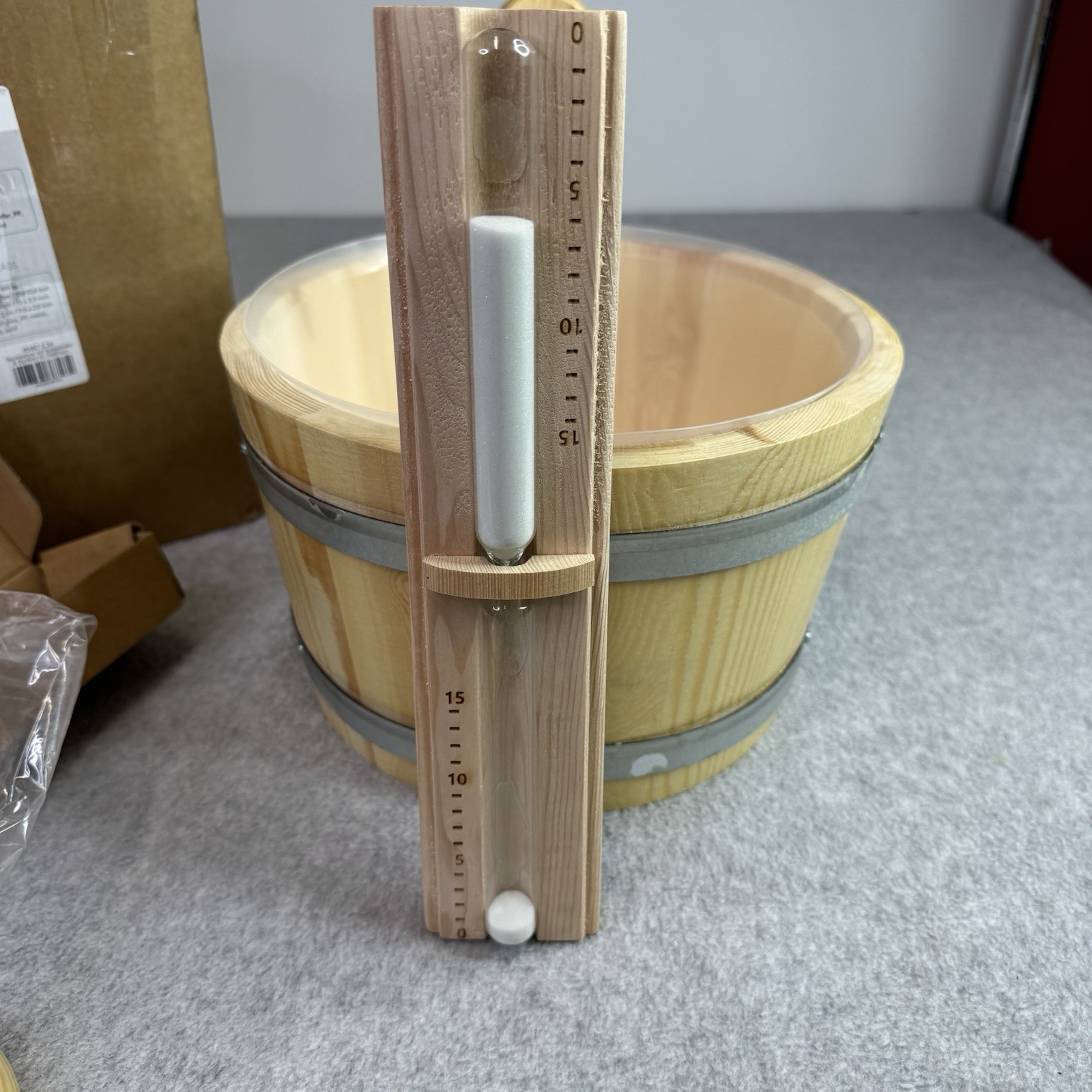 Wooden Sauna Bucket w Ladle And Sand Timer 1.3 Gal Pine Spa Steam Room Set