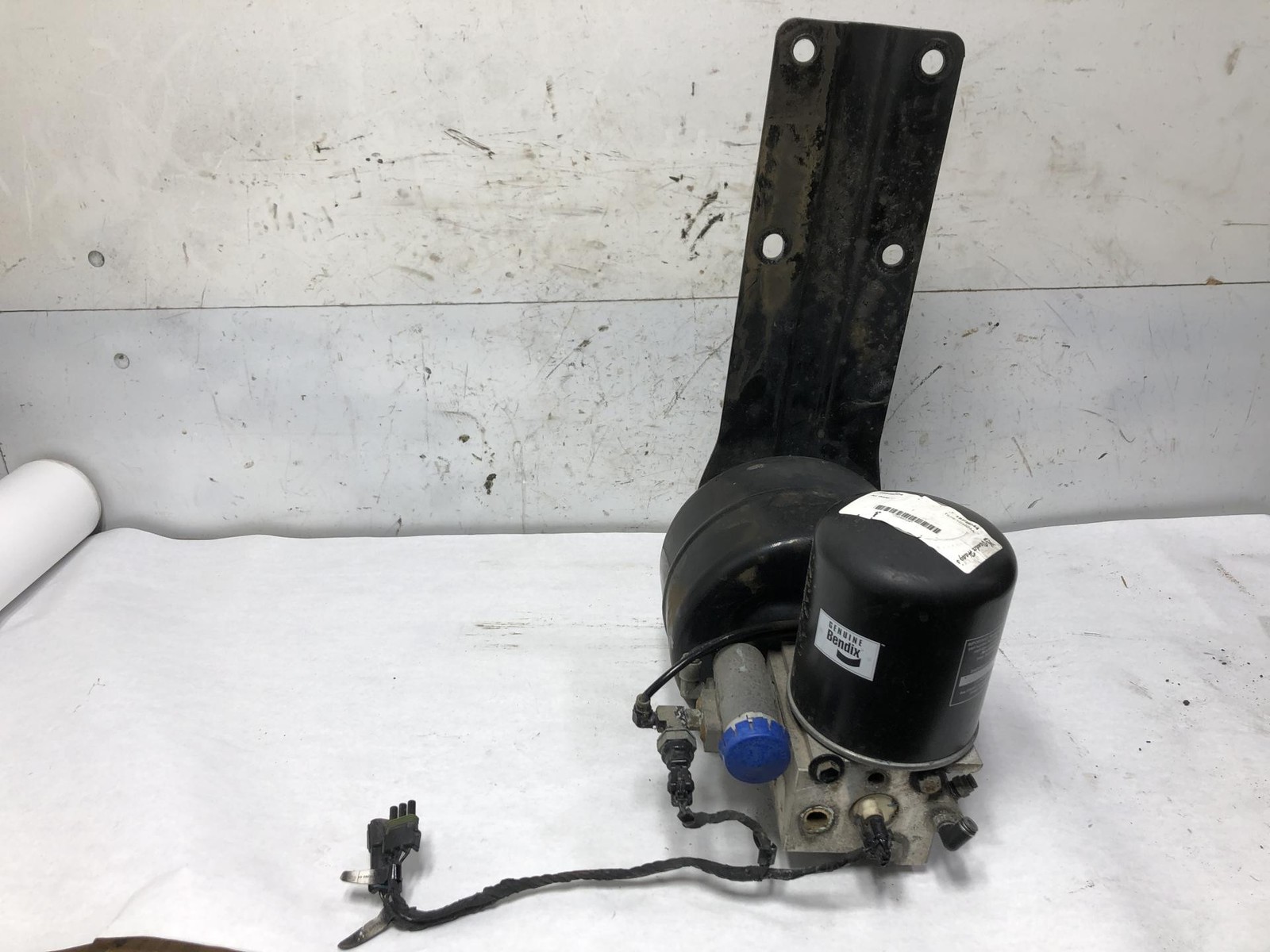 Bendix AD-IS Air Dryer - Used