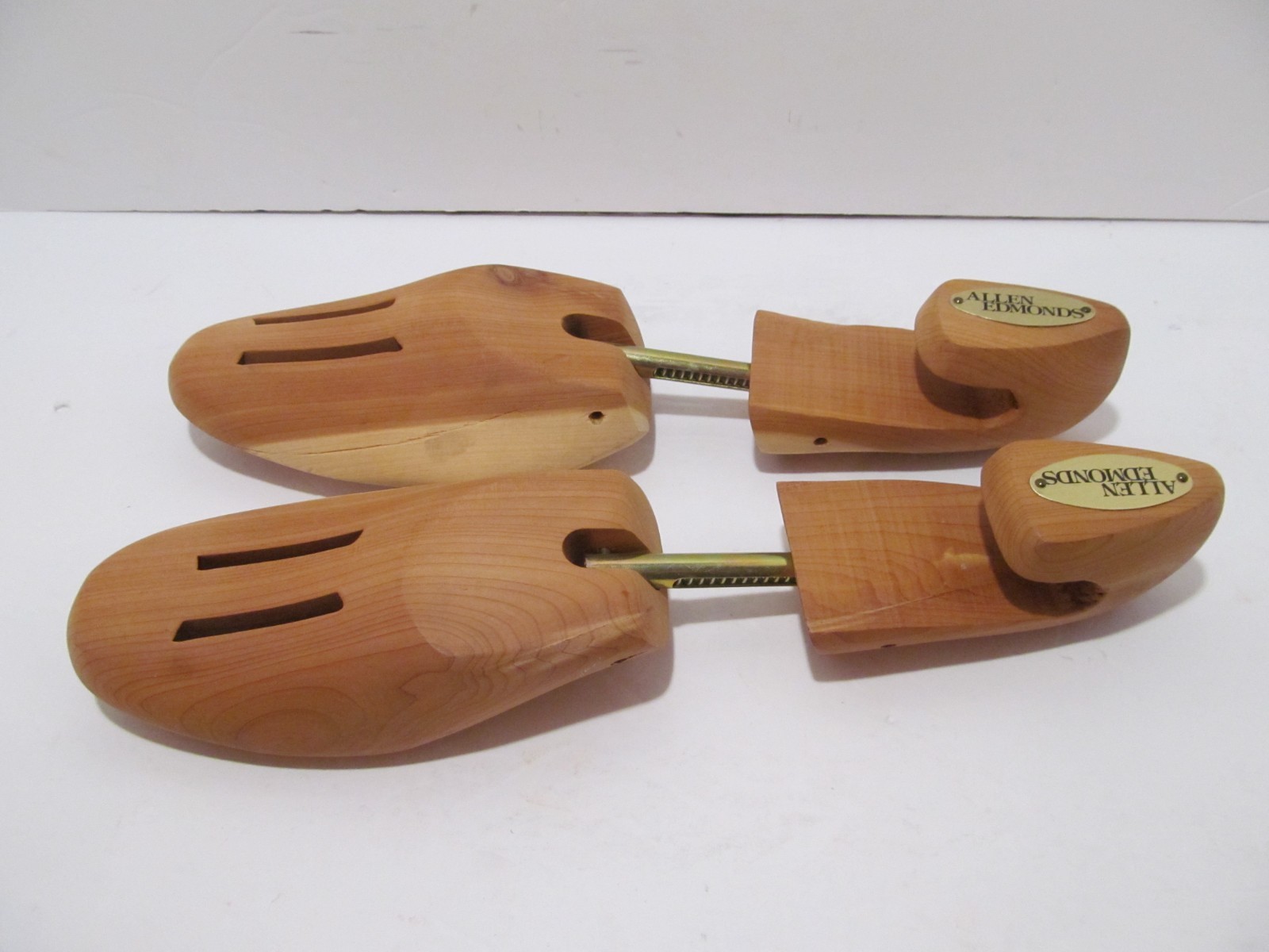 Allen Edmonds Pair of Cedar Wood Shoe Tree Stretchers Size L