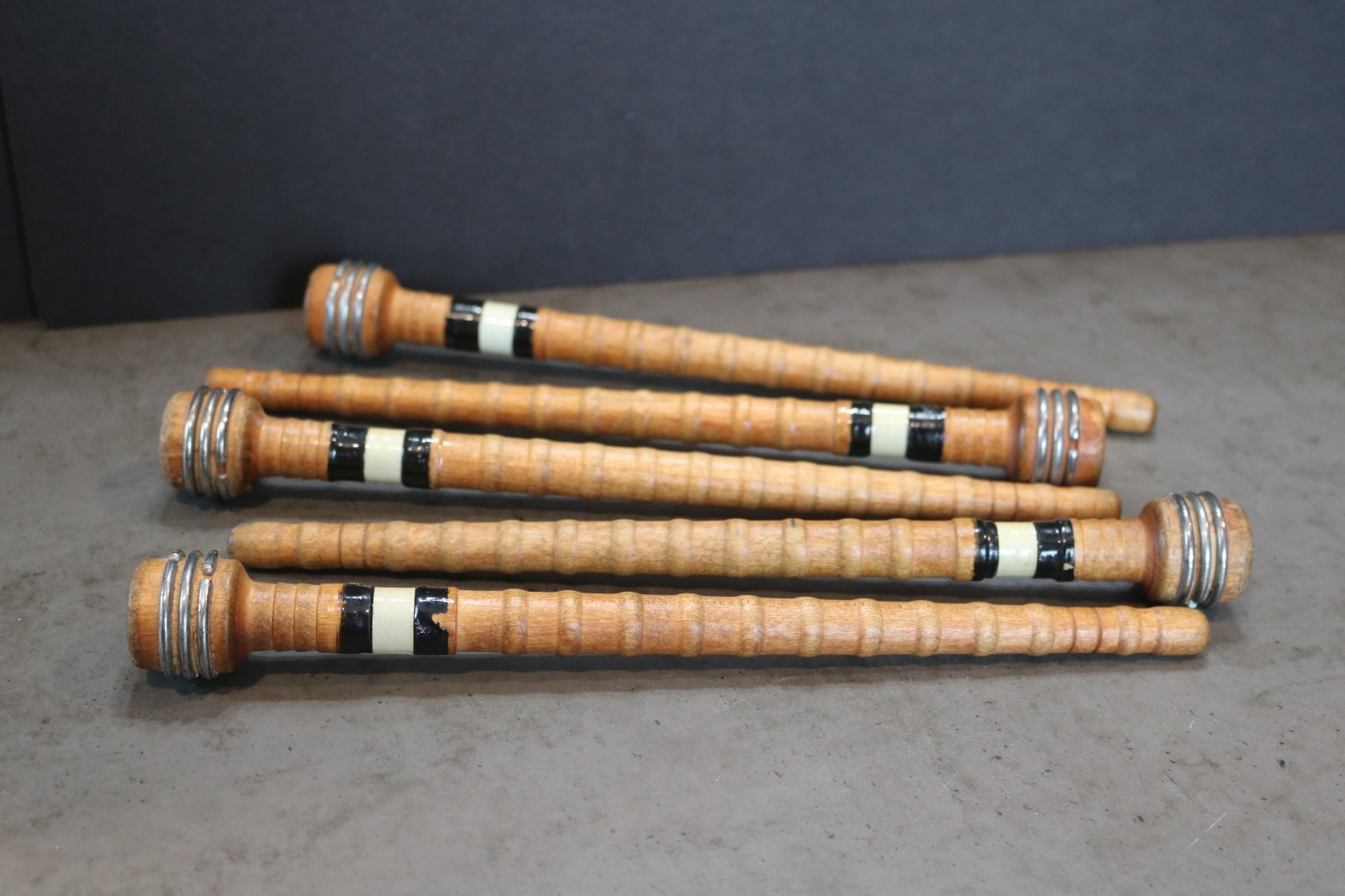 LOT OF 5 VTG FACTORY WOODEN SPINDLES SPOOLS BOBBINS 10"
