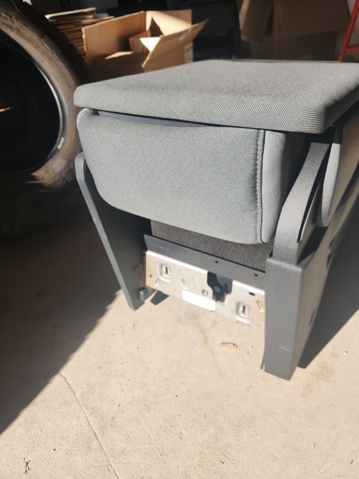 BLEM 2015 - 2025 FORD F150 GRAY CLOTH CENTER CONSOLE JUMP SEAT - BLEM