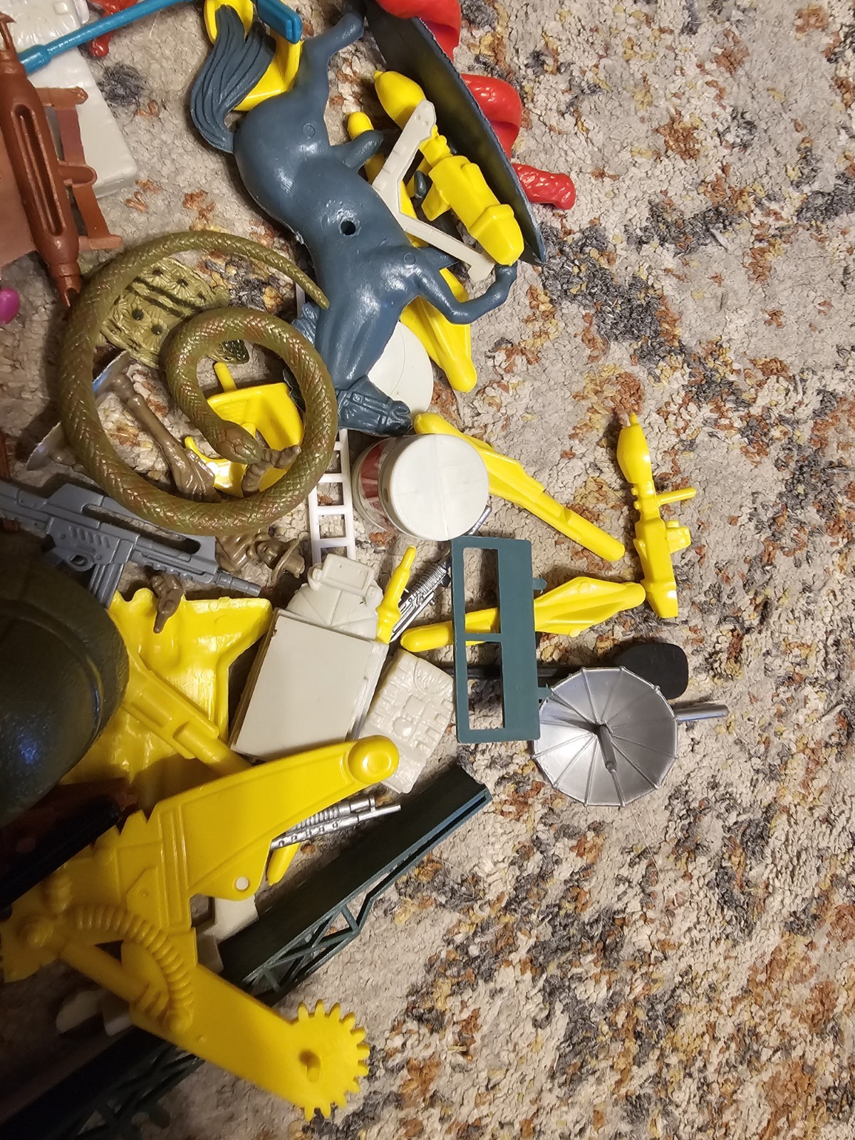 Random Vintage Small Toy Lot. Astronaut Army Snake Cowboy Turle Ect.