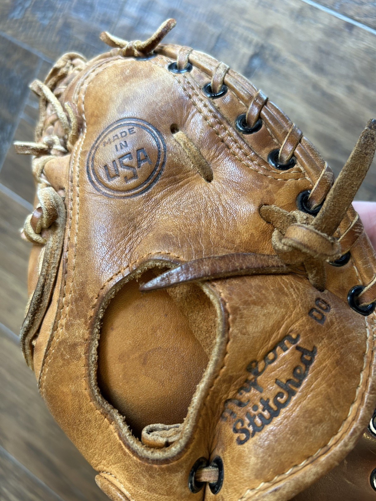 Game Used Auto Tony Peña 1982 Wilson Catchers Mitt Pittsburgh Pirates Photomatch