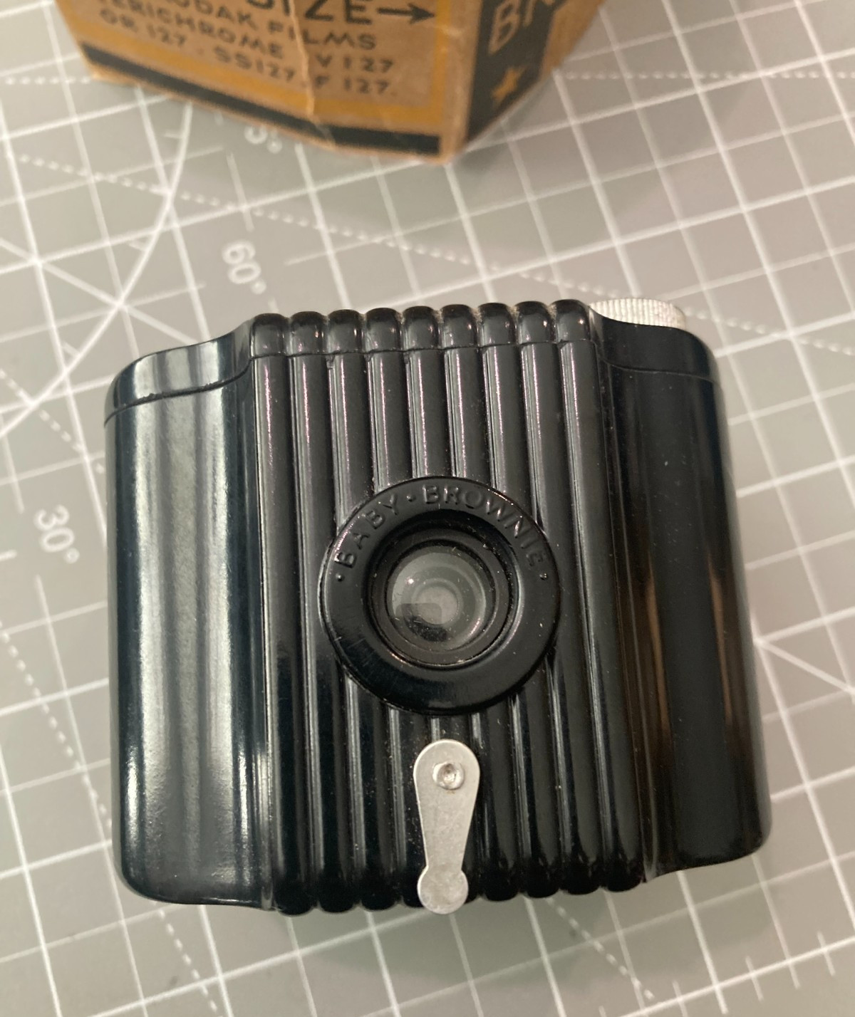 VINTAGE Early Brownie Camera In very nice Condition "Baby Brownie"