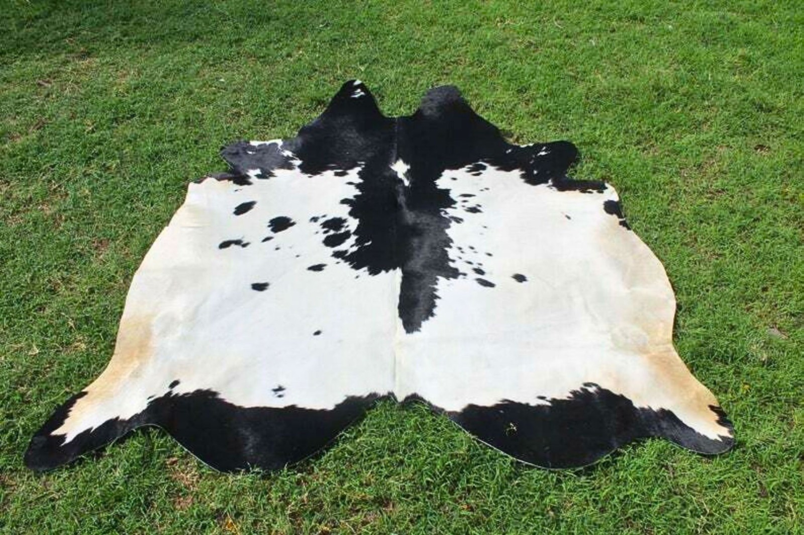 NEW LARGE 100% COWHIDE LEATHER RUGS TRICOLOR COW HIDE SKIN CARPET AREA