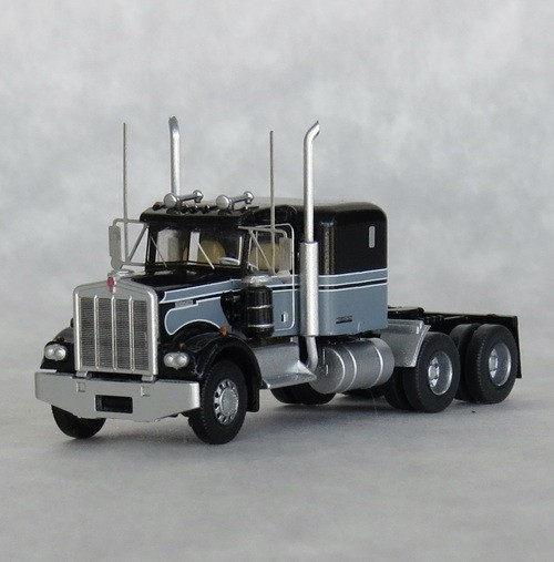 N TRAINWORX  49041 Kenworth W900 VIT  Seminole  black/gray  Truck