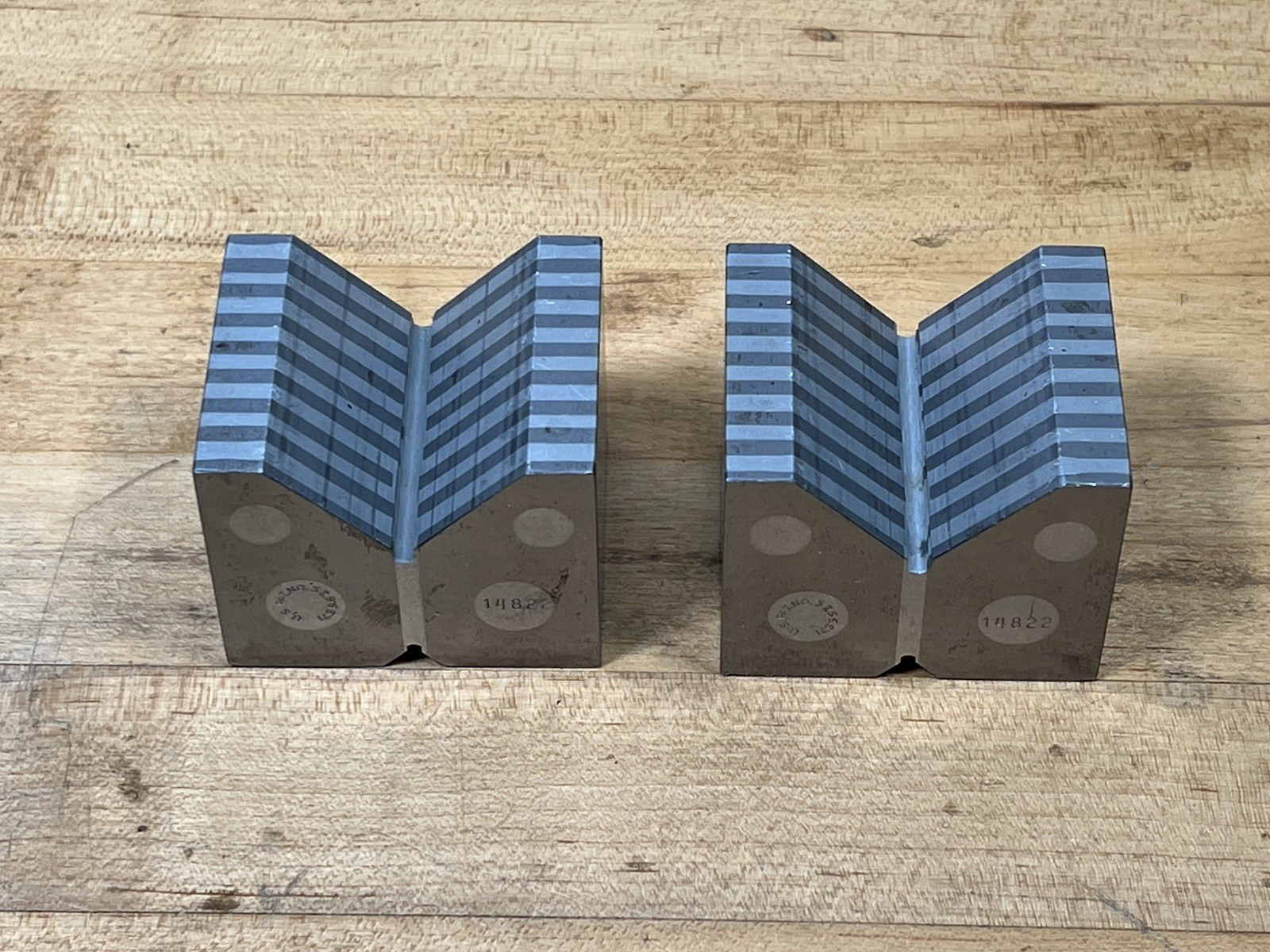 Mitutoyo 181-941 Magnetic Universal Chuck V-Blocks Drill Mill Machinist Tool