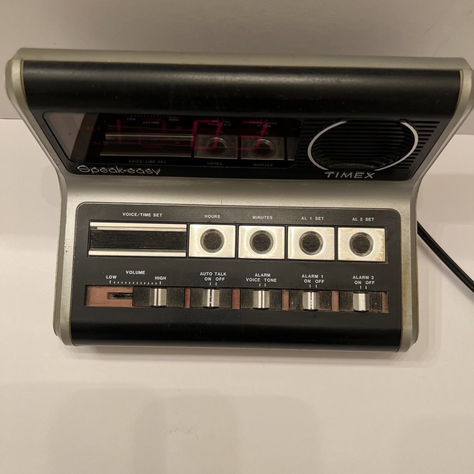 VTG Timex Speak-Easy Talking Alarm Clock LED Display 7001 Flickers AS-IS