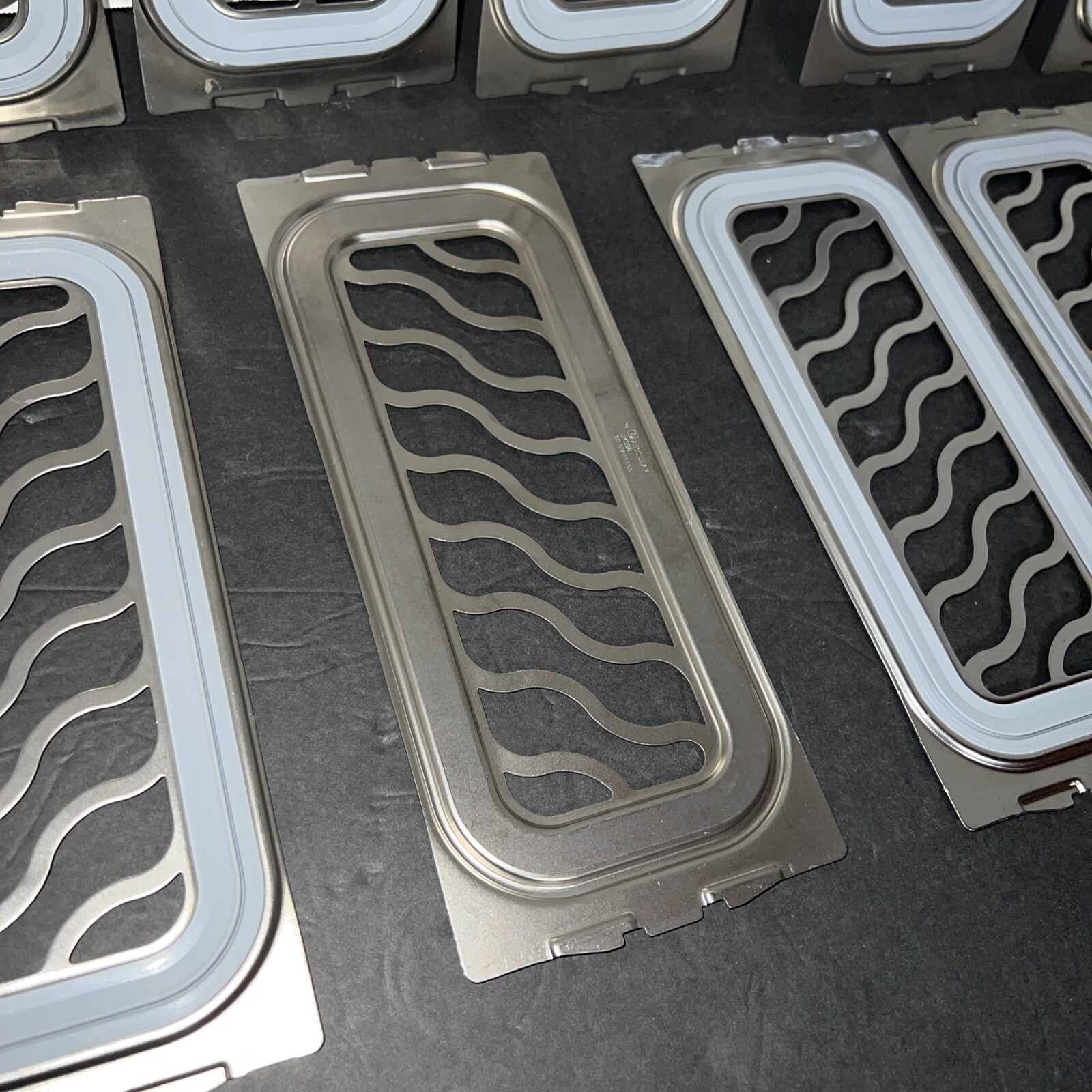 Lots of 10 Aesculap Universal Filter Retention Plate Sterilization Case JK098