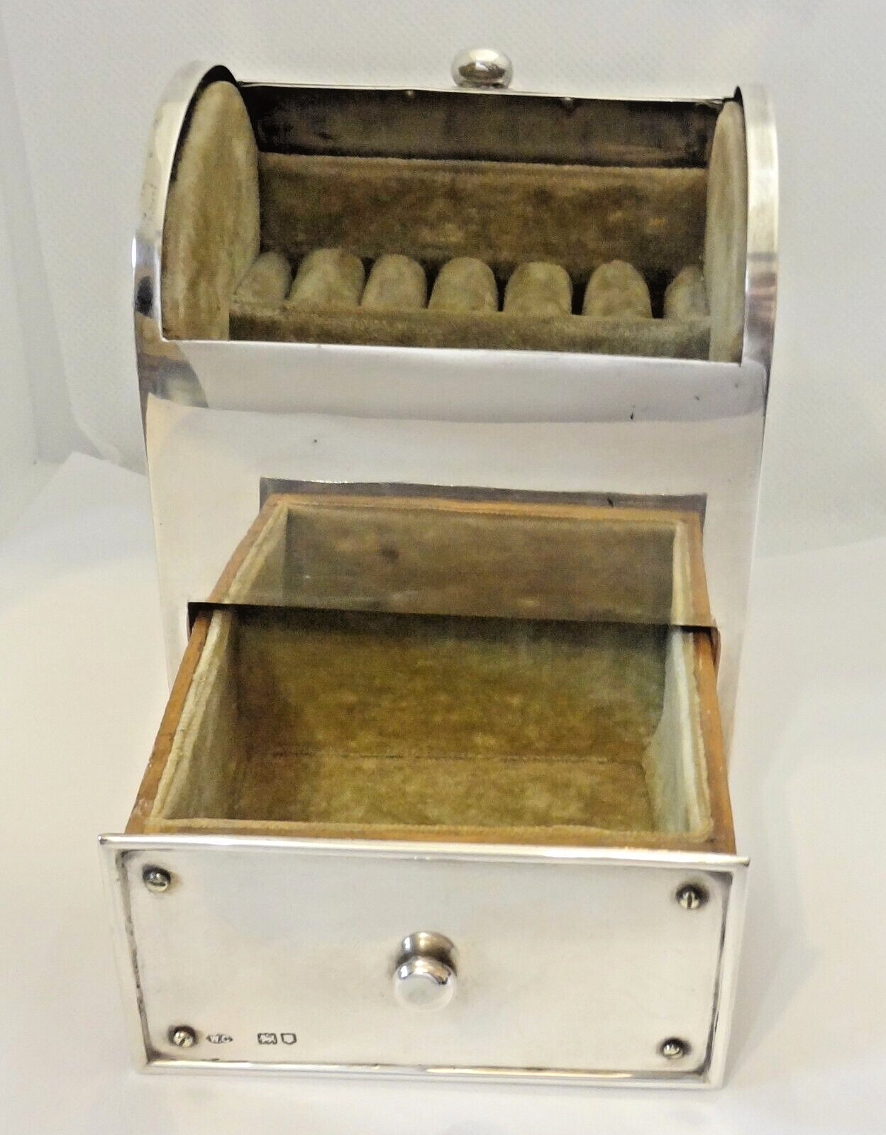 1902 William Comyns (London) Lined Sterling Silver Jewelry Ormolu Casket Box