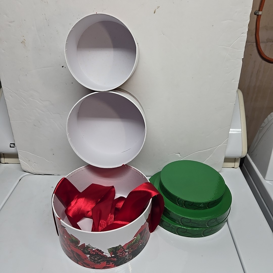 3 Christmas Nesting Gift Boxes Round Pointsettia Stackable Boxes Red Ribbon Tie