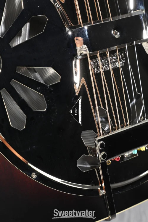 Gretsch G9220 Bobtail Round-neck Mahogany Body Resonator - 2-color Sunburst,