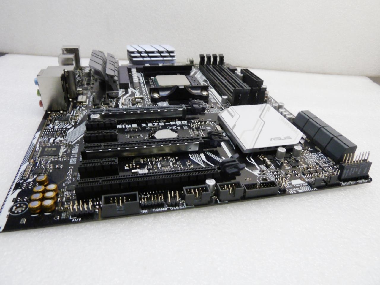 ASUS Prime X370-Pro AM4 ATX Motherboard DDR4 w/ CPU AMD Ryzen 7 2700X I/O Shield