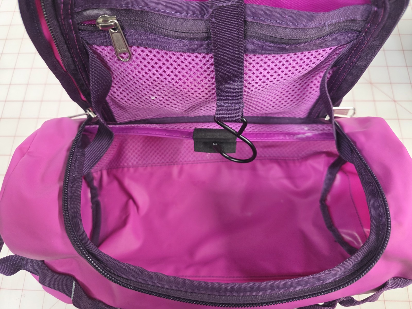 The North Face Base Camp L Large 5.7L Travel Canister Toiletries Hygiene Bag