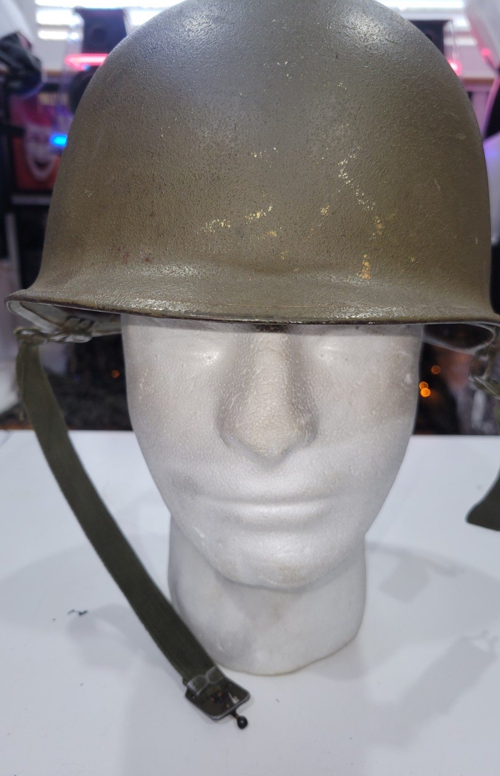 ORIGINAL  US M1 HELMET , REAR SEAM, Swivel Bale, W/ LINER