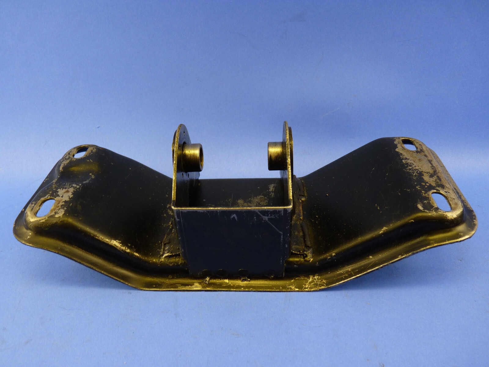 Alfa Romeo Spider 2000 1971-94 GTV rear transmission support bracket