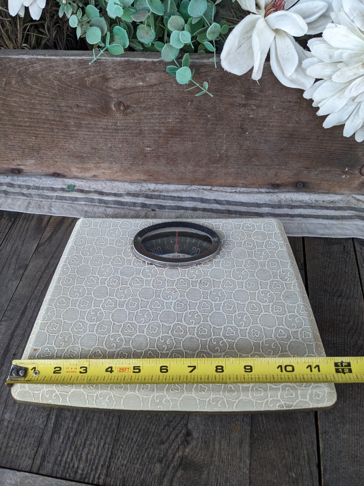 Vintage MCM BORG Beige/Gold Bathroom Scale