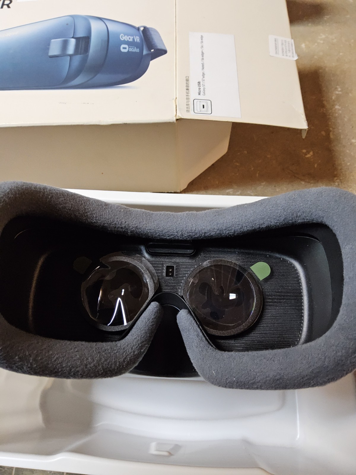 Samsung Gear VR Headset - Blue Black SM R323 - Galaxy S7/S7 Edge/ Note 5/ S6
