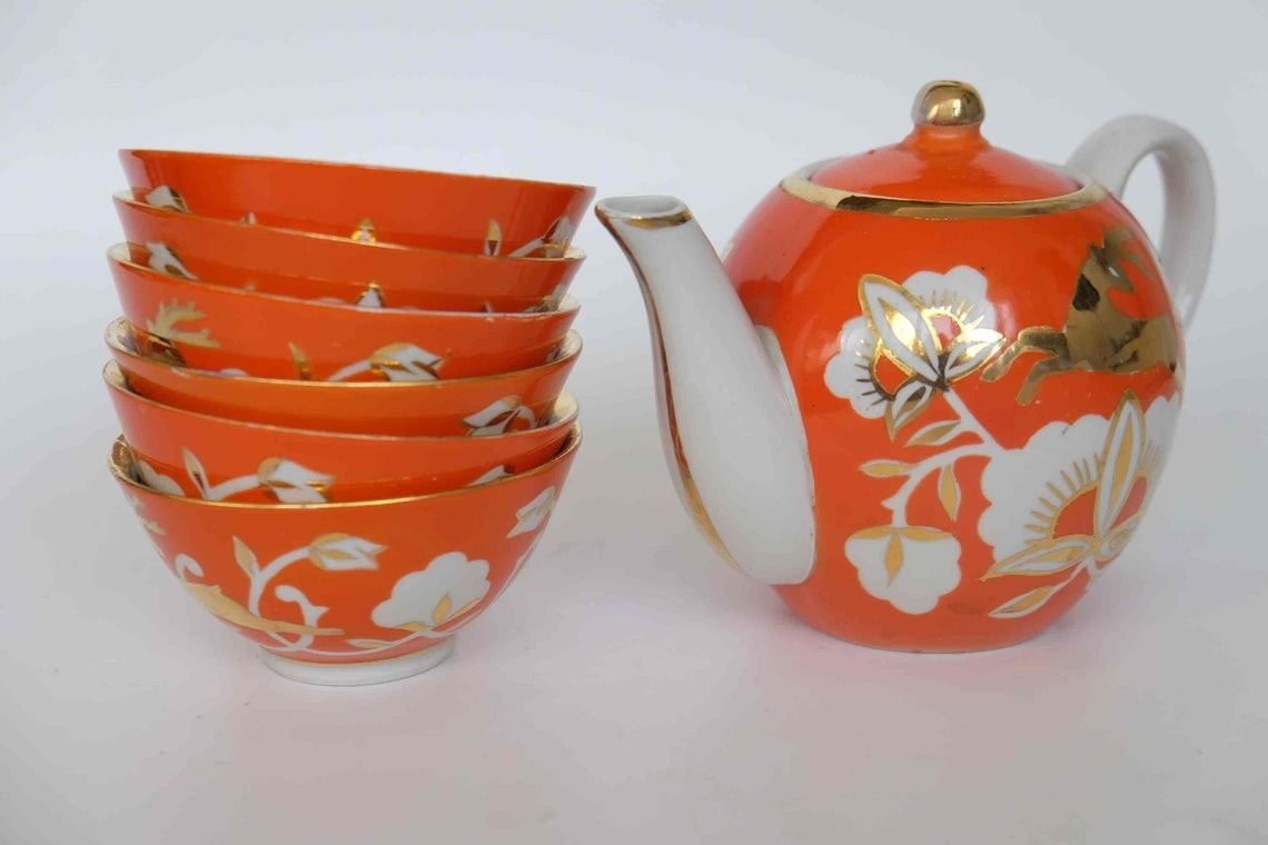 Vintage Soviet Porcelain Tea Set – Red & Gold Teapot with 6 Bowls USSR 1980