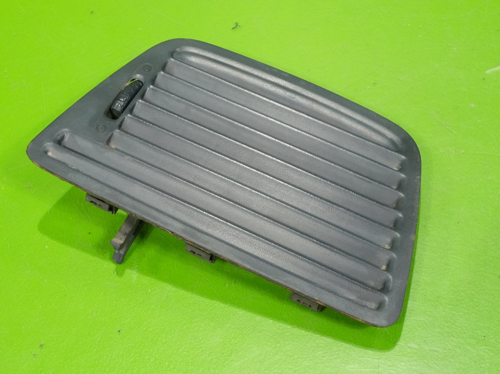 92-95 Civic OEM upper top center dash HVAC air heater AC vent blue