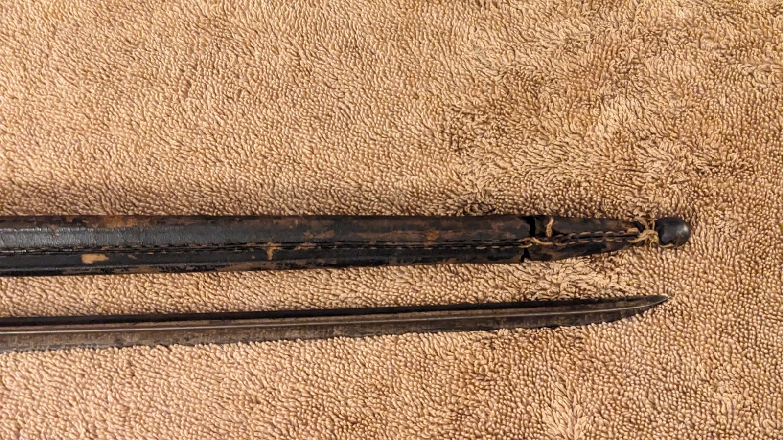 1876 Martini Henry British socket bayonet with leather scabbard Boer War WWI