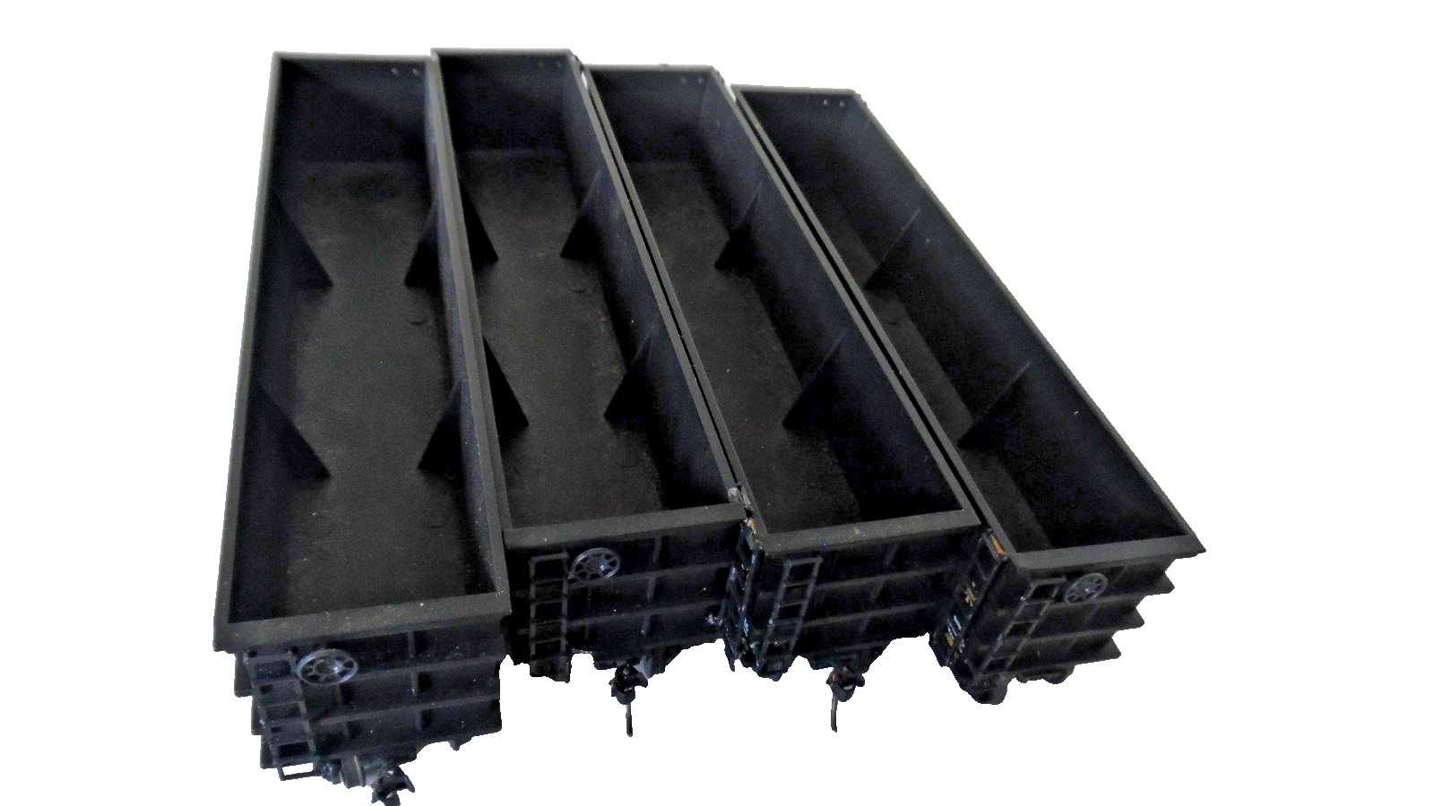 Norx 4 Car Hopper Set 7" long w/Kadee Couplers -Used -