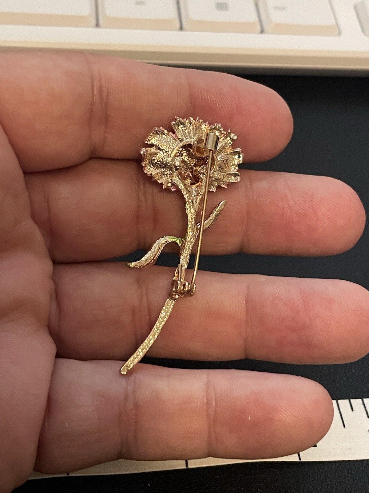 Pink Carnation Enamel Pin Brooch Pink Gold Tone Fashion Pin New