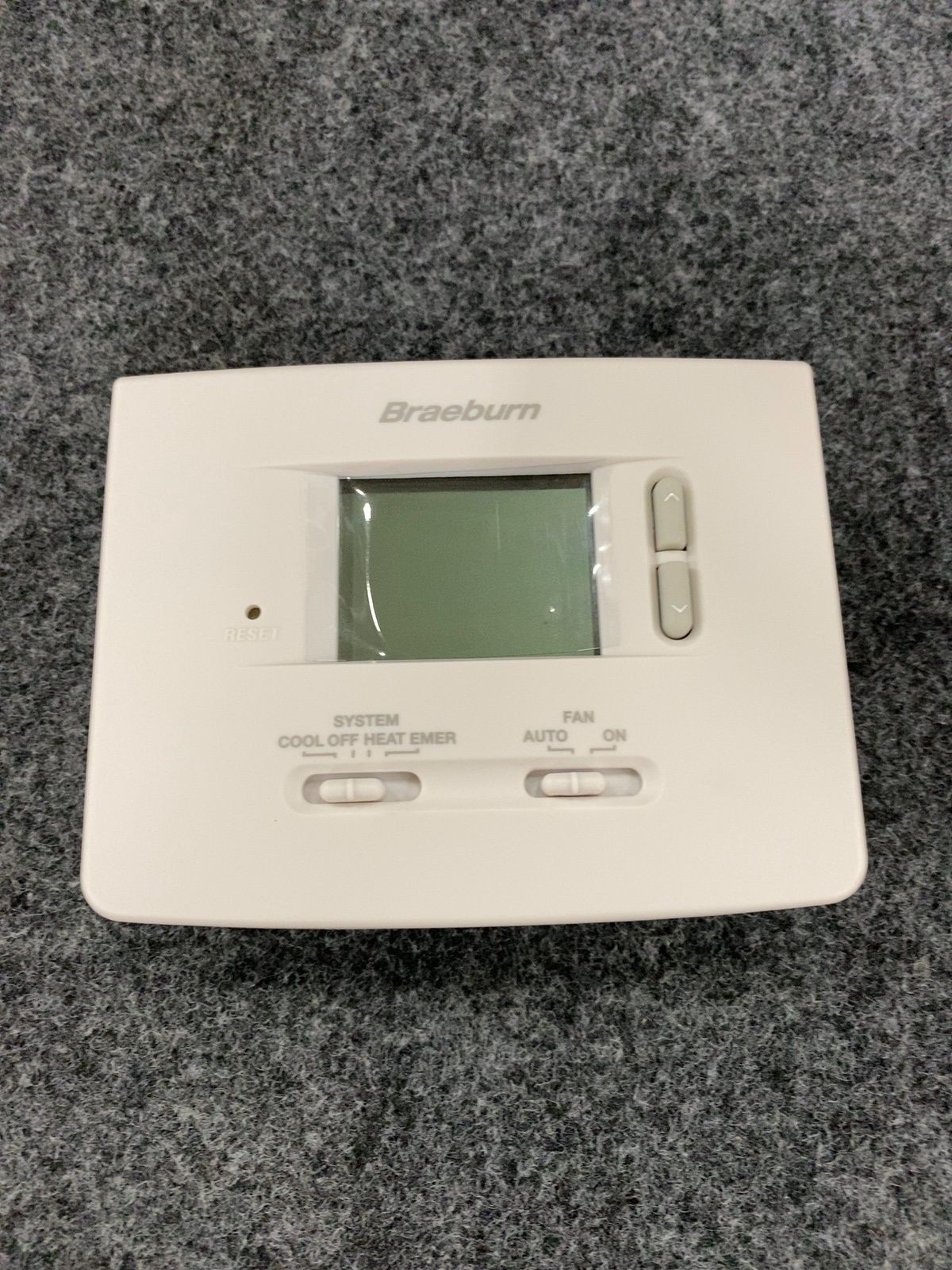 BRAEBURN 1220NC Thermostat, Non-Programmable, 2H/1C