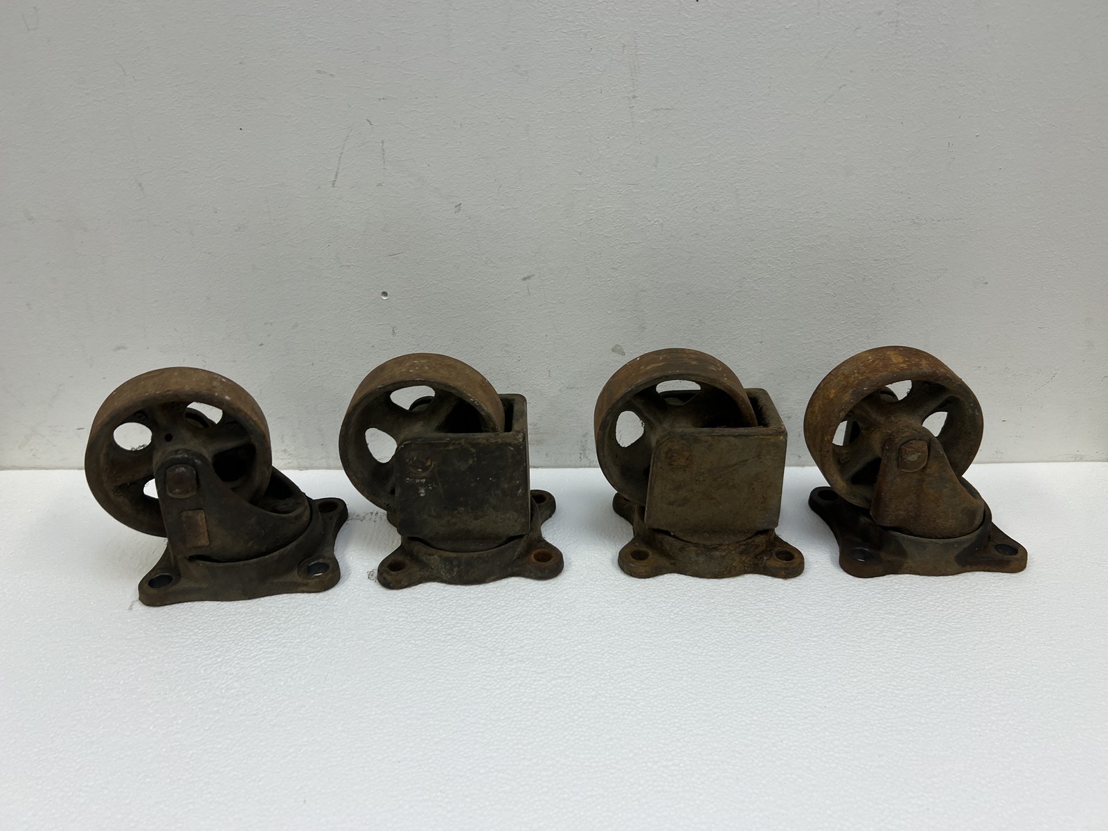 4 Antique Industrial Cast Iron Swivel Casters Wheels Steampunk Furniture Salvage