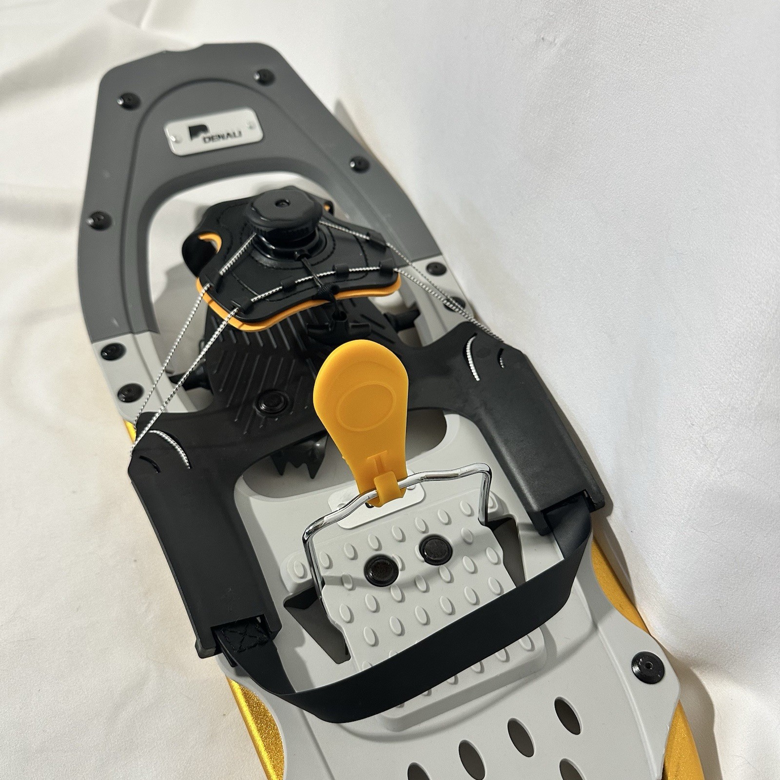 Denali Sawtooth Spin Snowshoes 8x21 | Trail Hiking Set w/ Poles & Bag 150 lb