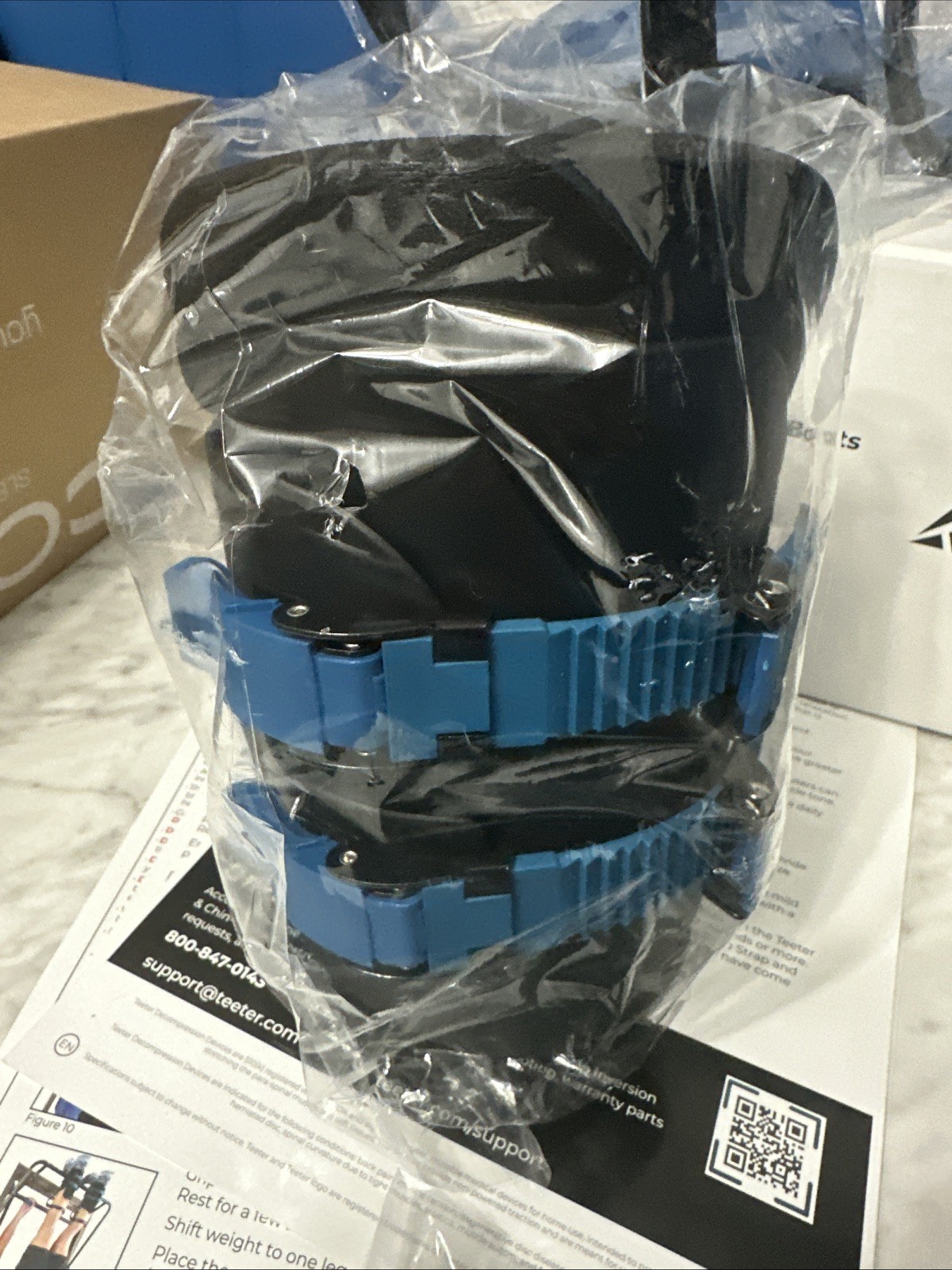 Teeter EZ-Up Gravity Boots for Inversion Decompression Stretching OPEN BOX