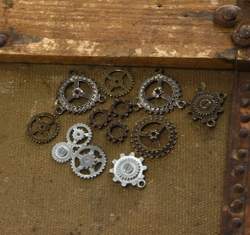 SteamPunk Cosplay Victorian Style Industrial Bag of Assorted Gears, NEW  UNUSED