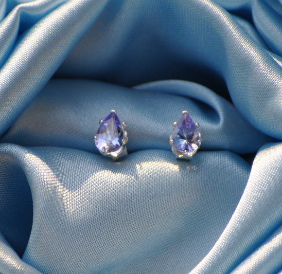 ONE PAIR 6mm x 4mm PEAR SHAPED TANZANITE .925 STERLING SILVER STUDS