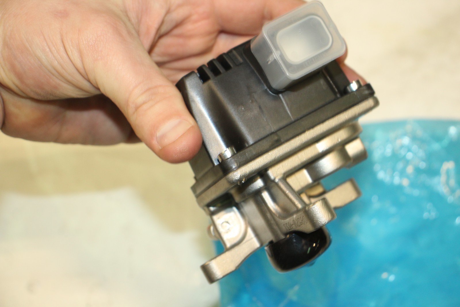 OEM Cummins Exhaust Doser DEF Pump 5508583 A063G203 10R-046838