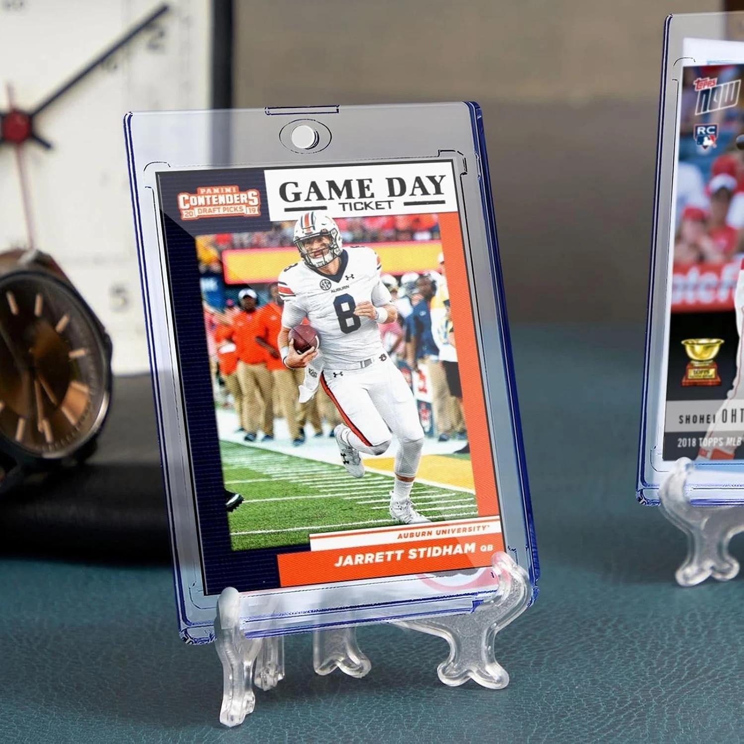 100-Pack Magnetic Trading Sports Card Holders 35pt One-Touch Hard UV Protection