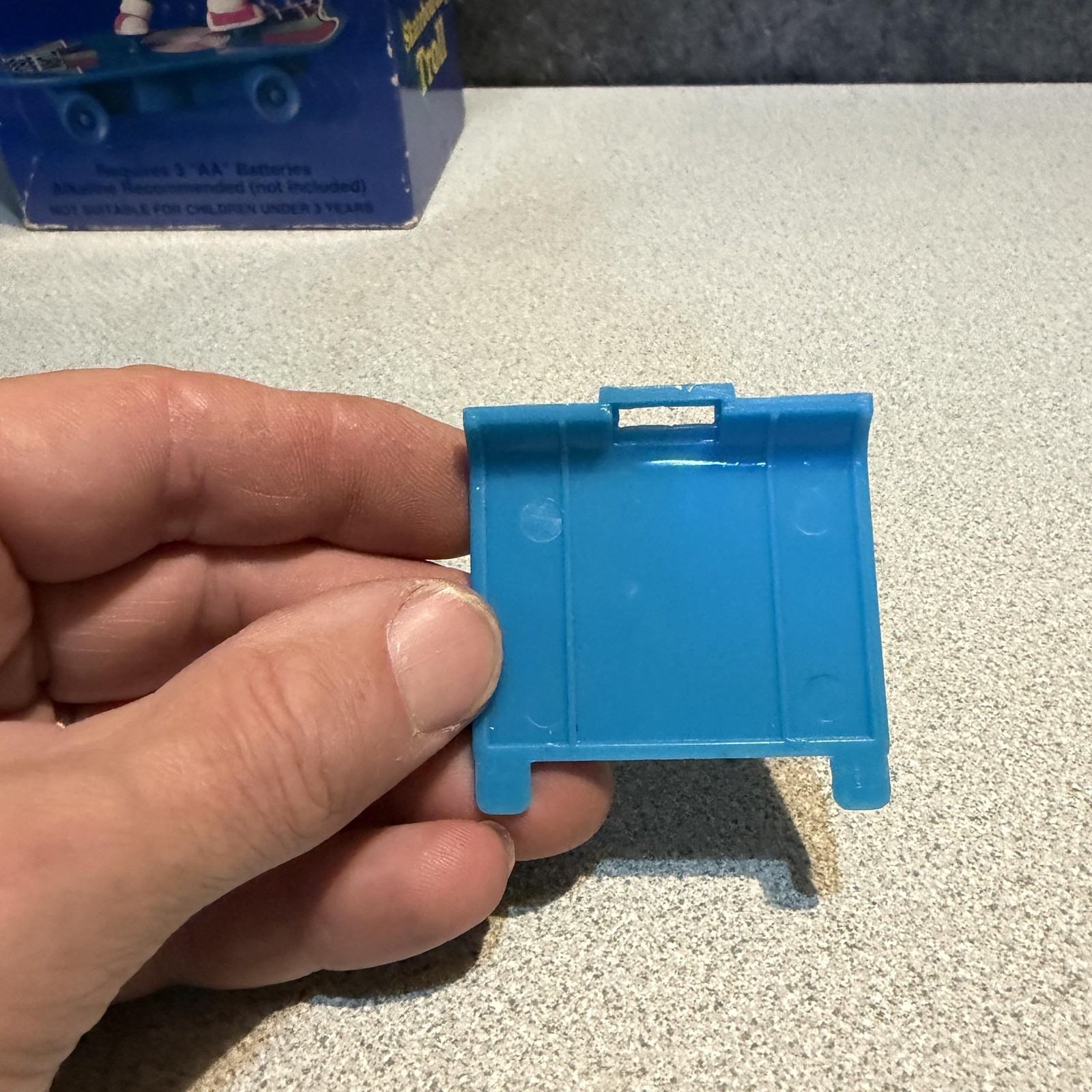 Vintage Russ Berrie Turn 'N Twist Battery Operated Skateboarding Troll 8080