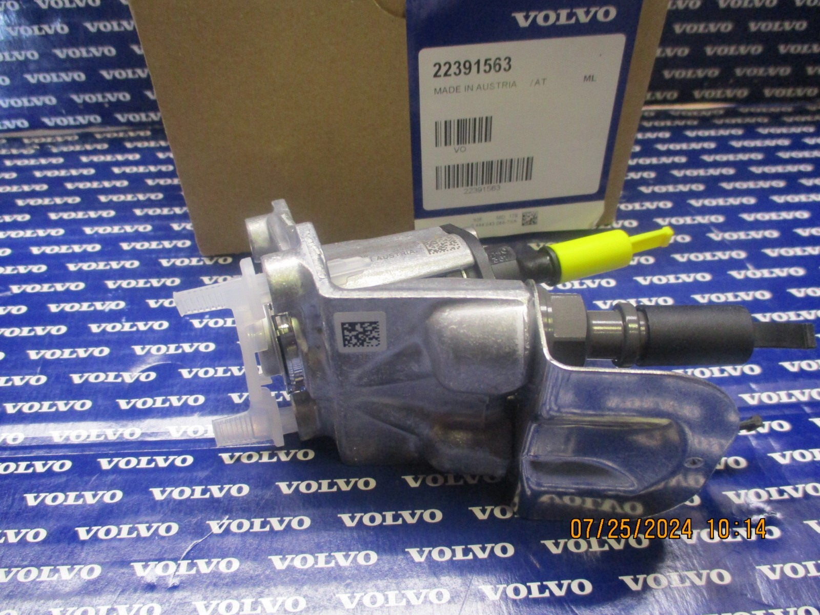 NEW 100% Genuine OEM Volvo Mack DEF Dosing Unit 22391563 22391565