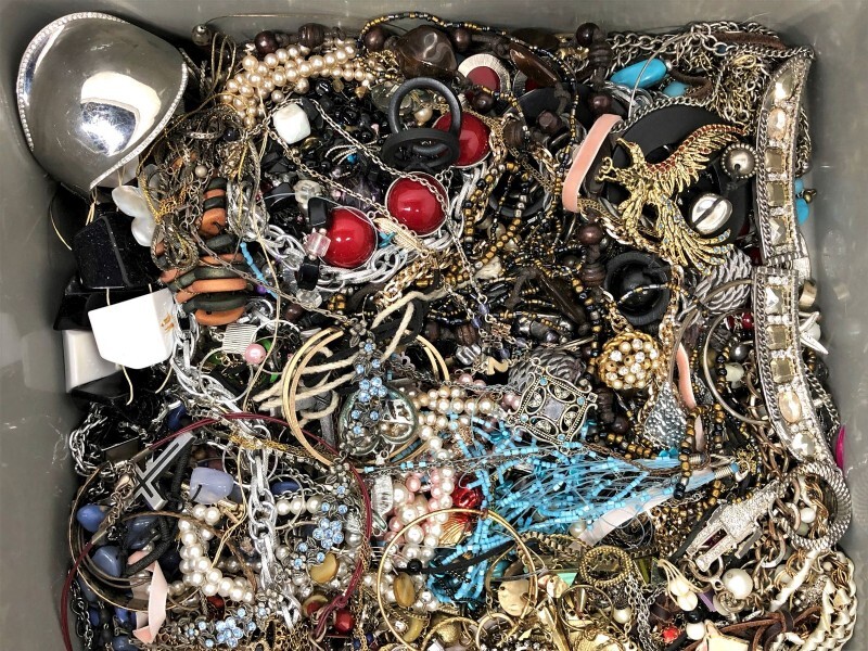 Jewelry VTG to Mod Junk Craft Harvest Lot 5 Pounds 5 Lbs Some Wear Resell Mix In