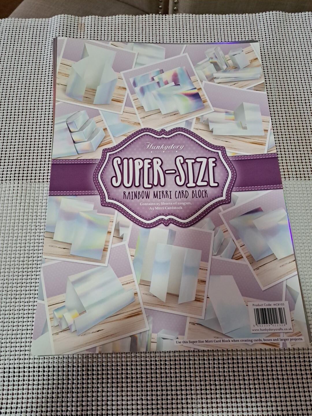 25 Sheets Of  Hunkydory - Super-Size Mirri Card Block A3 - Rainbow