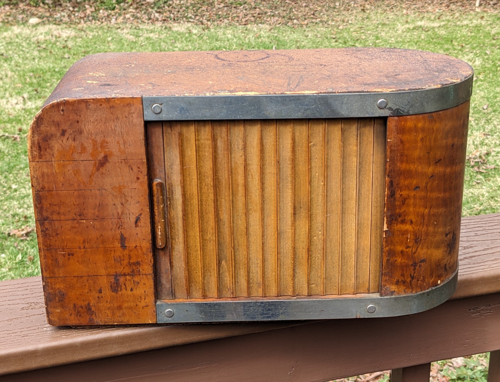 Very RARE 1930s Fada Tabletop Radio, Cork and Chrome Trim, Tambour Door