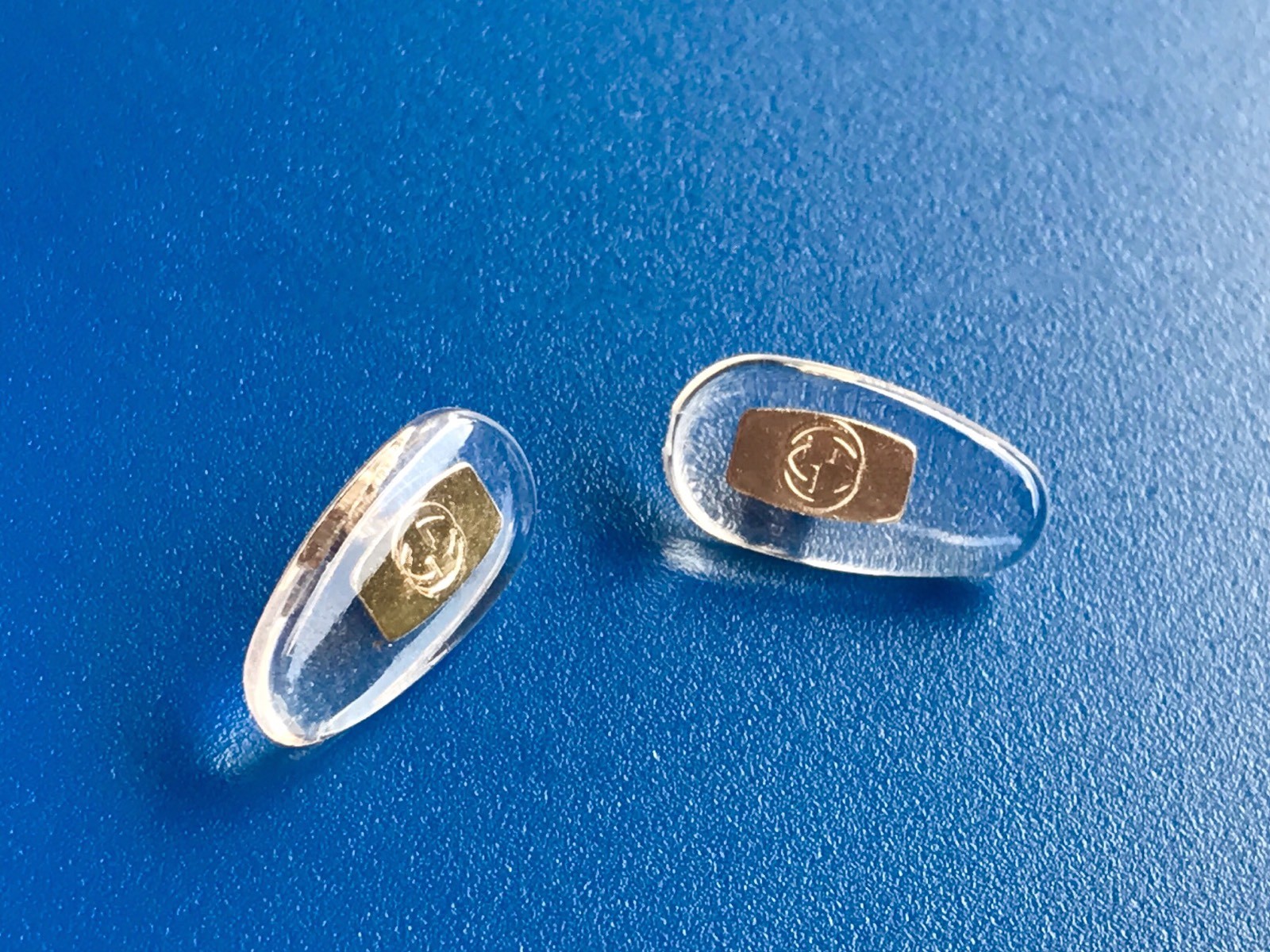 NEW Gold Gucci Replacement Silicone Nose Pads For Sunglasses Eyeglasses W/Screws