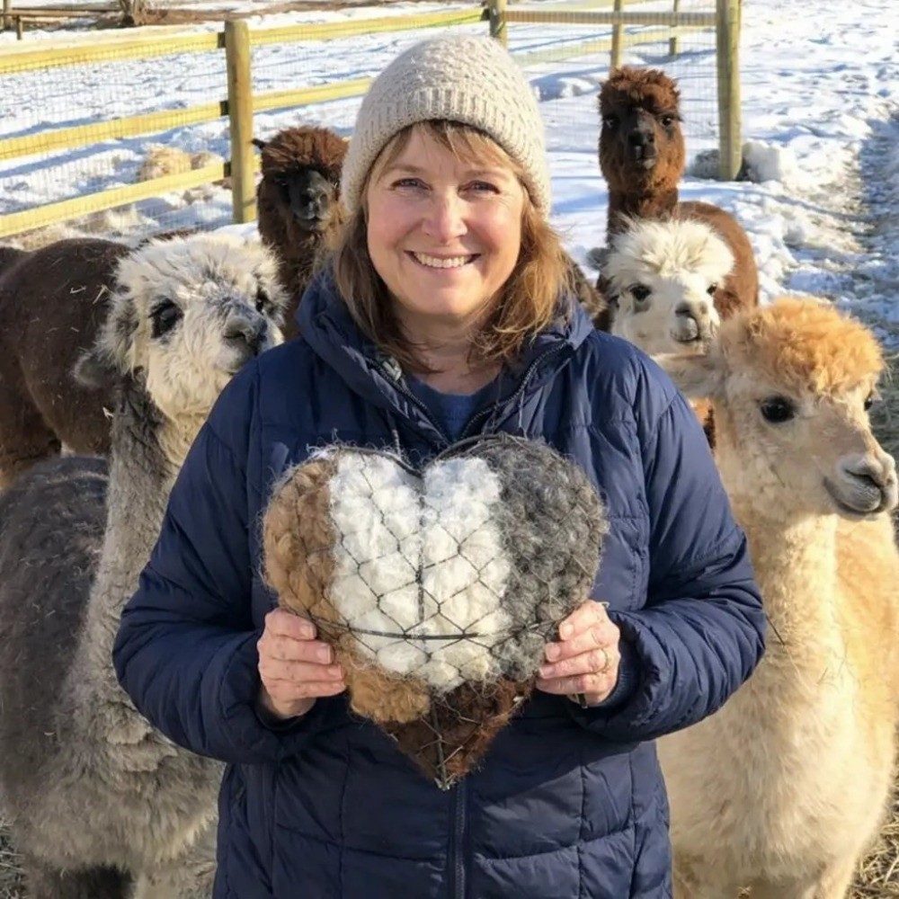 Heart Shape Alpaca Fiber Bird Nesting Heart Outside Gifts
