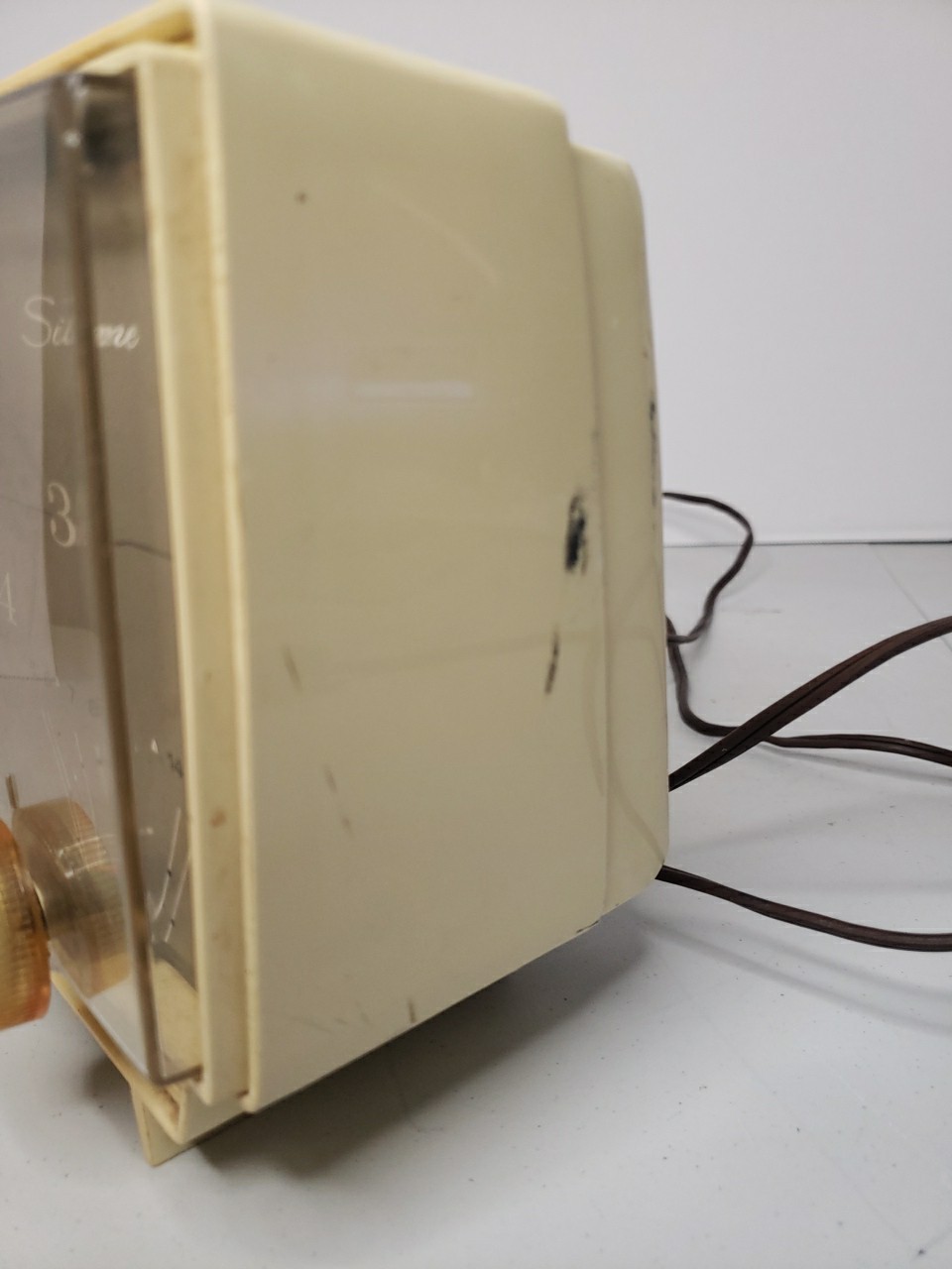 Vintage, Mid Century, 1961 Silvertone 2034 Clock & AM Radio, w/ Alarm, Untested