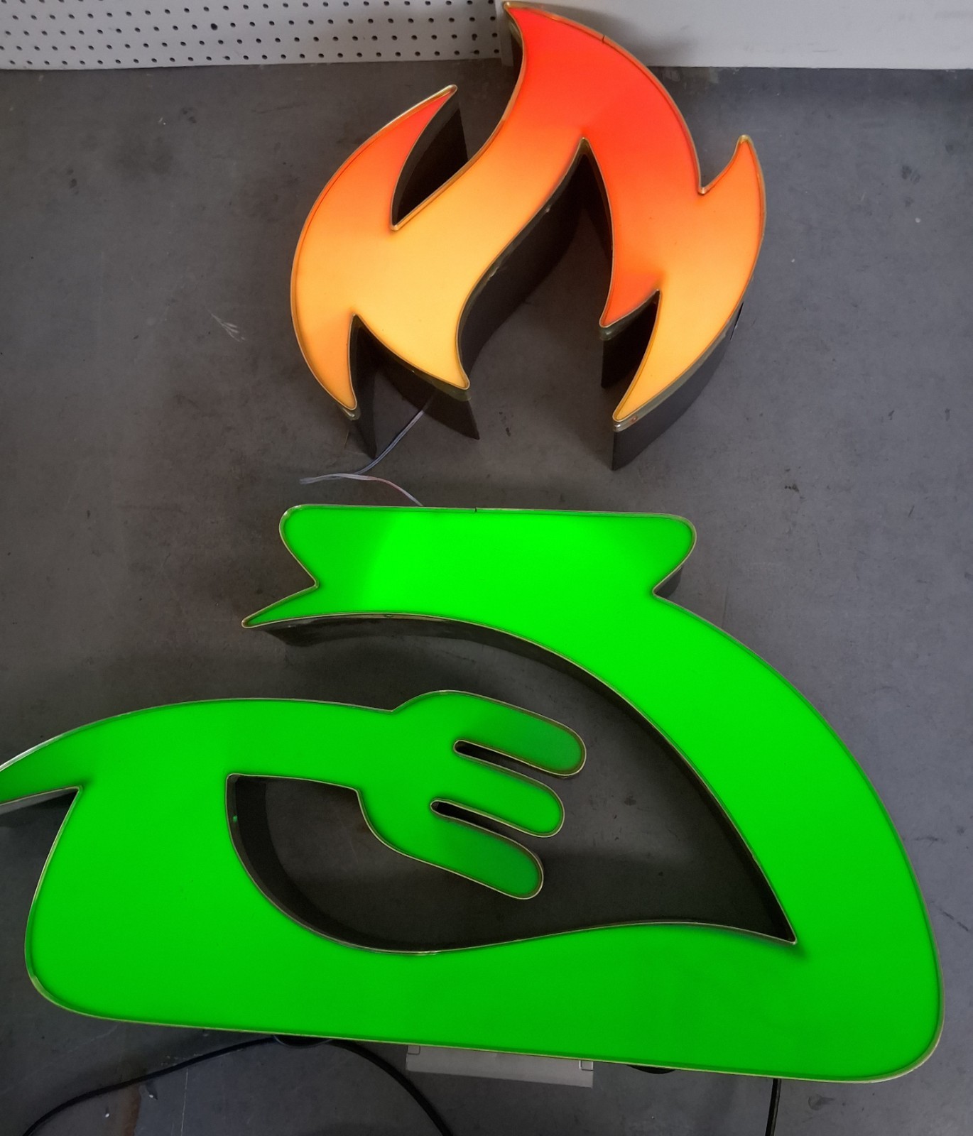 3D Illuminated Channel Letter Sign Custom Fabricated Advertising