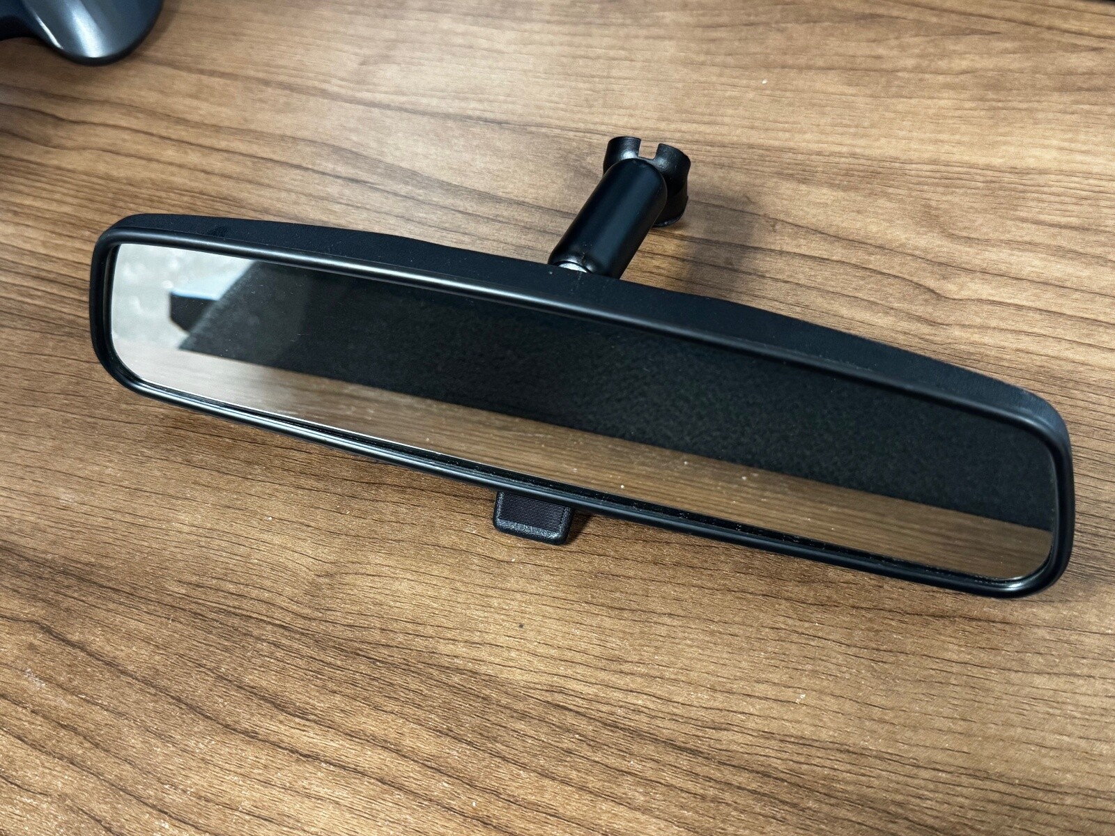 06-20 FORD F-150/E-150 REAR VIEW MIRROR MANUAL DIMMING ASSY OEM DONNELLY 011083