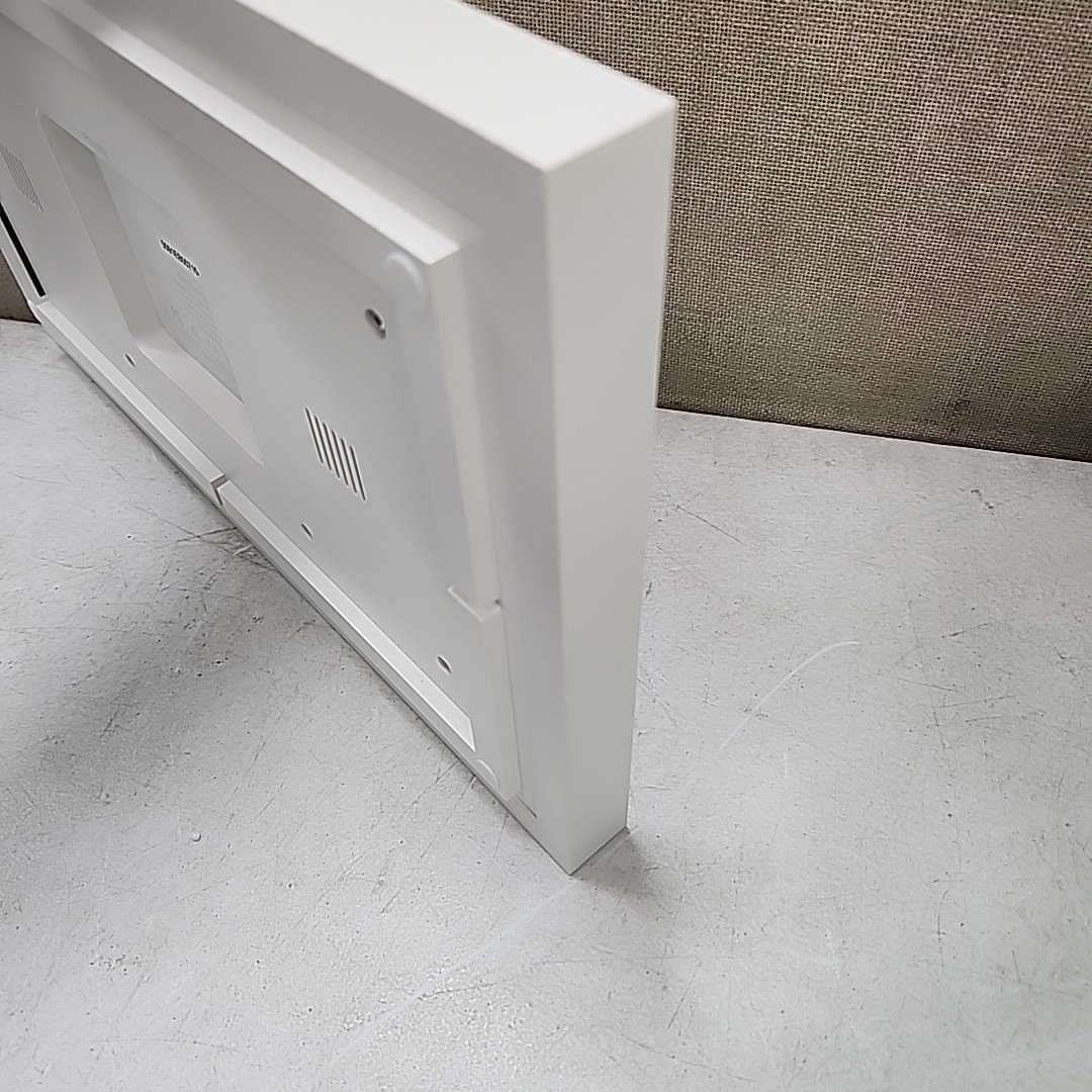 NEW Skylight Calender 15" Touchscreen Smart Calendar and Chore Chart - White