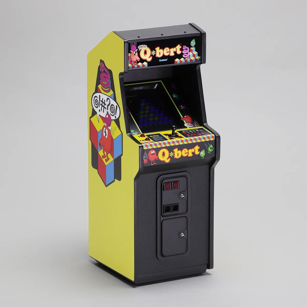 Q*bert Replicade Arcade Toy 1/6 Scale by New Wave Toys